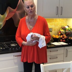Kim Woodburn Instagram - There’s nowt for nowt !! 😂😂