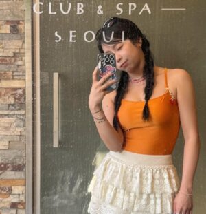 Kim Ye-won Instagram - @hyominsour_official X @daze_dayz

어제 이 시간 이 때쯤을 추억하며 효민사와 하나 더 해야지🫧🧡
진짜 진--------짜 즐거웠단 말이지❣️
즐거운 시간을 만들어준 두분을 위하여
@hyominnn @haengy 
🍀