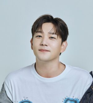 Kim Young-woon Instagram - ~~~~📸