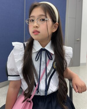 Kim Yu-ha Instagram - 셀카 하잇🤓