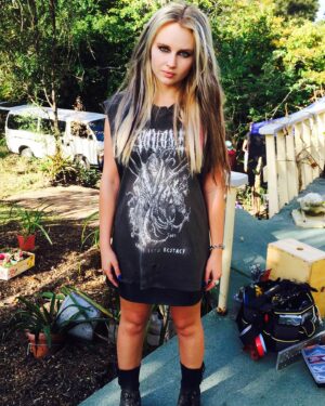 Kimberley Crossman Instagram - Busting out my band T’s, combat boots and nose ring …. It’s almost time for @deathgasm2 #deathgasm