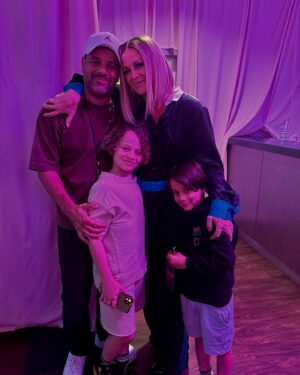 Kimberley Walsh Instagram - WOW. London you were honestly mind blowing 🤯. To do 5 nights at the 02 is honestly beyond any of our wildest dreams but to perform to audiences so full of love and embracing every single moment of our show was just unbelievable. A week I will never forget. Seeing my boys watch with my nephews for the first time and their besties from school just makes my heart so full. The way you have showed up for us on this tour is something I am still processing. As you can probably tell we are coming to the end now and emotions are high 😭. Thank you is all I can say ❤️💫