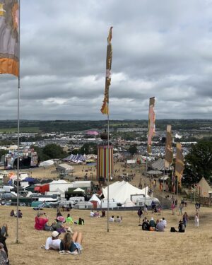 Kirstie Allsopp Instagram - So much to say about @glastofest and so few pictures because we were in the moment most of the time. When I asked my son what he wanted for his 18th, and he said he wanted to go to Glastonbury I was at a loss, I’d never been and didn’t think it was my scene.  It turns out it’s for everyone, I went with my oldest friend, Claire, and my Goddaughter Daisy as well as Bay, none of us had ever been before. We had decent shared showers & slightly better loos than many, but we stayed on site in tiny little huts called a pad pods and we saw everything we could and walked for miles & miles. Our favourite food was @dosadeli but the “Lebanese Coffee” sheep’s milk ice cream was delicious and the guy who sold me a cuppa & egg sandwich at 6am was a saint, in fact everyone was so sweet, friendly and helpful, the atmosphere all around the site was one of patience & kindness. We saw Keane, Dua Lipa, Little Simz, Cyndi Lauper, Femi Kurti, Anne-Marie, The Sugababes, and of course Coldplay, very sad not to have got there in time for Squeeze  and to have to leave before The Gypsy Kings, but for a Radio 4 listener it’s not bad 😜. I’m as cynical as the next person, but I have returned feeling remarkably healed after one of the most difficult months of my life. Thank you #glastonbury.
(everything bought & paid for of course, you know how I feel about freebies)