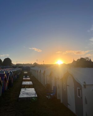 Kirstie Allsopp Instagram - So much to say about @glastofest and so few pictures because we were in the moment most of the time. When I asked my son what he wanted for his 18th, and he said he wanted to go to Glastonbury I was at a loss, I’d never been and didn’t think it was my scene.  It turns out it’s for everyone, I went with my oldest friend, Claire, and my Goddaughter Daisy as well as Bay, none of us had ever been before. We had decent shared showers & slightly better loos than many, but we stayed on site in tiny little huts called a pad pods and we saw everything we could and walked for miles & miles. Our favourite food was @dosadeli but the “Lebanese Coffee” sheep’s milk ice cream was delicious and the guy who sold me a cuppa & egg sandwich at 6am was a saint, in fact everyone was so sweet, friendly and helpful, the atmosphere all around the site was one of patience & kindness. We saw Keane, Dua Lipa, Little Simz, Cyndi Lauper, Femi Kurti, Anne-Marie, The Sugababes, and of course Coldplay, very sad not to have got there in time for Squeeze  and to have to leave before The Gypsy Kings, but for a Radio 4 listener it’s not bad 😜. I’m as cynical as the next person, but I have returned feeling remarkably healed after one of the most difficult months of my life. Thank you #glastonbury.
(everything bought & paid for of course, you know how I feel about freebies)