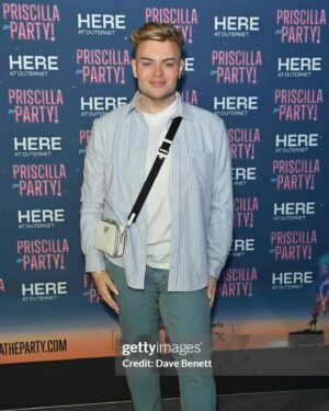 Kitty Scott-Claus Instagram - Fabulous night at @priscillatheparty press night! Can’t stop singing the songs! Toi toi toi and chookas to the cast and crew!
Also swipe through for quite the #transformationtuesday 💅🏻🙃👏🏼 May 2023- March 2024

Pictures by @gettyimages