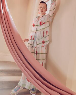 Kizzy Edgell Instagram - LOVING OURSELVES AS QUEER PEOPLE IS REVOLUTIONARY! 
wanted to share these photos from @marieclaireuk ‘s #morethanamonth campaign. 
Photography: @kylegalvin_
Styling   Production: @sarahroseharrison
Hair: @rosskwan @aframe_agency
Makeup: @busterknight at @theonly.agency
Nails: @francisdillonmiquel at @OPInailsuk
Set Design: @carolinamizrahi_studio
Videographer: @rodneyrico
Set Dresser: @potlinsun
Location: @stpancrasren
Photographers Assistant: @cleo_lim
Stylist's Assistant: @thatfashioniourno
Production Assistant: @grace.warn
Editor-in-Chief: @andreacanwrite
Editor: @sunileo86
