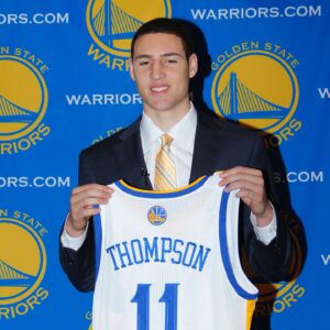 Klay Thompson Instagram - Oh Bay Area , there are not enough words and images to convey how I really feel about yall . From the bottom of my heart, thank you so much for some of the best times of my life. It was such an honor to put that Dubs jersey on from day 1. I really just wanted to be the best I could be and help bring as many championships as possible to the region. The best part was not the rings though, it was the friendships I made that will last a lifetime . My family and I would like to thank all of the amazing people who work tirelessly to make the @warriors organization world-class. Don’t be sad it’s over, be happy it happened . Until we meet again. Sea captain out 🫡
#foureverchamps #splashbros4life #oaklandforever