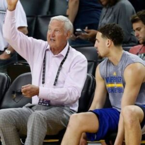 Klay Thompson Instagram - Oh Bay Area , there are not enough words and images to convey how I really feel about yall . From the bottom of my heart, thank you so much for some of the best times of my life. It was such an honor to put that Dubs jersey on from day 1. I really just wanted to be the best I could be and help bring as many championships as possible to the region. The best part was not the rings though, it was the friendships I made that will last a lifetime . My family and I would like to thank all of the amazing people who work tirelessly to make the @warriors organization world-class. Don’t be sad it’s over, be happy it happened . Until we meet again. Sea captain out 🫡
#foureverchamps #splashbros4life #oaklandforever