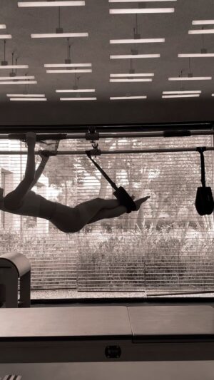 Klelia Andriolatou Instagram - Stay close to people who feel like sunshine ☀️ 🧿
#pilates
