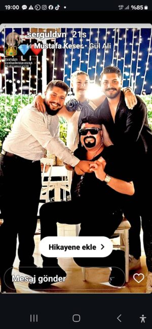Kobra Murat Instagram - Dünya güzeli evlatlarım sizi seviyorum babaaamm