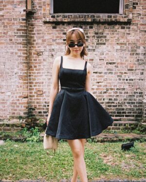 Koe Yeet Instagram - Film series.
Don’t trust social media. 🖤

Still waiting for the green light from my physio to strut around in heels, so I only wore them for photos and my flats were just out of shot 😝

Dresses @huong.boutique 
Film @heyo_its_adriancxm