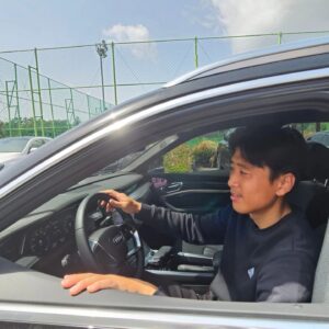 Koo Ja-cheol Instagram - 전기차 1년동안 탔는데 만족도가 정말 좋아요!
Audi 전기차 그리고 etron 적극 추천합니다 ! 

#아우디 는 #유카로
#제주아우디 #유카로오토모빌 
#etron #구자철의etron #전기차

@audi_ucaro