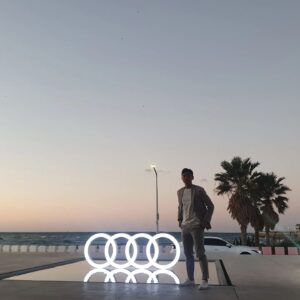 Koo Ja-cheol Instagram - 전기차 1년동안 탔는데 만족도가 정말 좋아요!
Audi 전기차 그리고 etron 적극 추천합니다 ! 

#아우디 는 #유카로
#제주아우디 #유카로오토모빌 
#etron #구자철의etron #전기차

@audi_ucaro