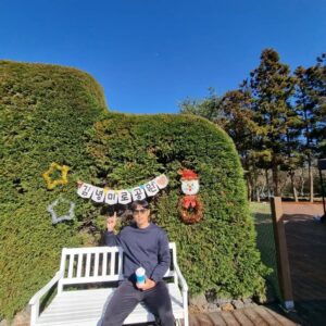 Koo Ja-cheol Instagram - 가족과 함께 하기 좋은 곳
언제나 자연은 옳다. 

#김녕미로공원 #제주김녕미로공원