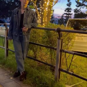 Kosuke Suzuki Instagram - カレンダーオフショット第三弾✌️
皆さん！スペシャルセットはゲットしてくれましたかー?
スペシャルセットにオンラインイベント参加特典があるのですが、一対一でお話しできるヨントン方式で出来たらなと思います！
僕も皆さんとお話しできるの楽しみにしてます！
沢山話そうね✌️
・
和我说话吧✌️
나와 말하자✌️
・