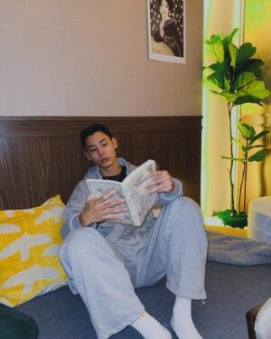 Kota Kagami Instagram - 🤓📖