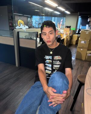 Kota Kagami Instagram - 工作前的我🤓