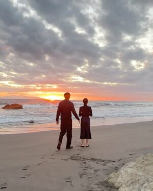 Kotoko Yamaga Instagram - YES💍🤍✨

誰もいない海ってロマンチックだよね。
ありがとう🤍🤍🤍