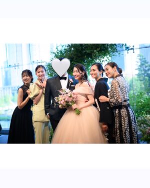 Kotoko Yamaga Instagram - はんにゃの結婚式のデータ✨
家族写真多め😍

チャペルでの入場シーンでも、はんにゃへの一言でも、父のスピーチでも、泣きまくった一日。
はんにゃは輝いていて世界で一番綺麗だった😍🤍✨

#お姉ちゃん