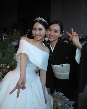 Kotoko Yamaga Instagram - 今日は、、、

世界で一番大好きなお姉ちゃんの結婚式！！！
✨🤍💐💖😭✨✨

幸せな時間でした！！

すごく綺麗で、幸せそうで、私も嬉しい気持ちでいっぱいになったよ。
泣かないと思ったのに号泣してしまった。
きっと私は、はんにゃが思うよりも、はんにゃのことを大好きで、大切に思っているんだと再確認した一日。

ずっと幸せでいてね！！！
大好きだよ、ずっと幸せでいてね☺️✨