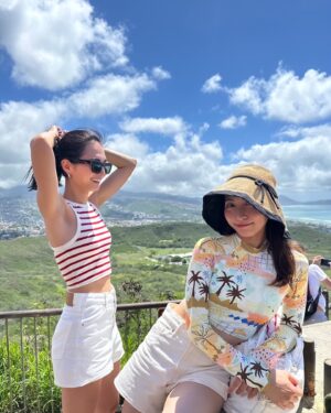 Kotoko Yamaga Instagram - また来年も行きたい🌺✨
 
何度行っても毎回楽しくてリフレッシュできて大好きな場所！
ハワイアン航空のフライトは、エクストラ・コンフォートのシートが広くて快適で、移動も楽しめた最高の旅になりました🤍

ハワイの美しい自然と文化を尊重し思いやりを持って旅を楽しむということにハワイアン航空が力を入れていて、それを「トラベル・ポノ」といいます。
天然資源や文化、コミュニティを守るために協力して、配慮をしながら旅を満喫すること。

素敵なハワイという場所を、またこれからも行きたいと想い続けられるように、みなさんもこういった配慮を心に置きながらハワイを旅しましょう🌺

#PR #HawaiianAirlines #TravelPono
#ハワイアン航空 #Hawaii
@hawaiianairlinesjp