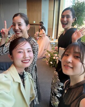 Kotoko Yamaga Instagram - 今日は、、、

世界で一番大好きなお姉ちゃんの結婚式！！！
✨🤍💐💖😭✨✨

幸せな時間でした！！

すごく綺麗で、幸せそうで、私も嬉しい気持ちでいっぱいになったよ。
泣かないと思ったのに号泣してしまった。
きっと私は、はんにゃが思うよりも、はんにゃのことを大好きで、大切に思っているんだと再確認した一日。

ずっと幸せでいてね！！！
大好きだよ、ずっと幸せでいてね☺️✨