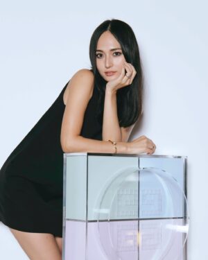 Kotoko Yamaga Instagram - ジバンシイのパーティーへ🪩🕺🏻

4色パウダーの「プリズム・リーブル」が9月6日にリニューアルして新登場するとのことで早速試してみました☑︎
透明感を極めて"清らか"さまで演出するような仕上がりが好みでした🤍

発売までお楽しみに✨

#ジバンシイビューティー#プリズムリーブル
#光透明感パウダー #pr #givenchybeauty
