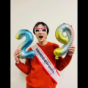 Kousei Yuki Instagram - 本日29歳になりました。
ラスト20代です。
時が経つのが早すぎて怖いです。
20代を振り返った時に後悔がないように生きていきたいと思います。
感謝を忘れずに。

現場でお祝いしていただきました！
幸せ者です。
今後も結木滉星をよろしくお願いします！！

#結木滉星
#12月10日
#誕生日
#29歳になっちゃいました
#ラスト20代
#楽しみます
#いつも応援ありがとう
#恩返し
#頑張ります