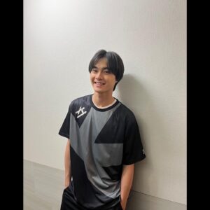 Kousei Yuki Instagram - 👕

イベントグッズの現物が届いたんだけどさ、めっちゃ可愛いかも！
まずはスポーツウェア😊

#結木滉星
#イベントグッズ
#スポーツウェア
#モデルみたいに撮ってみた
#おしゃれ着
#部屋着
#なんでもいけそう