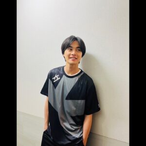 Kousei Yuki Instagram - 👕

イベントグッズの現物が届いたんだけどさ、めっちゃ可愛いかも！
まずはスポーツウェア😊

#結木滉星
#イベントグッズ
#スポーツウェア
#モデルみたいに撮ってみた
#おしゃれ着
#部屋着
#なんでもいけそう
