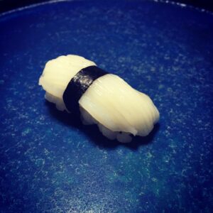Kouta Okada Instagram - ヤリイカそうめんの握り
そうめんにして握って海苔切って巻いた
レモンと藻ソルトで食べた
#イカ好きと繋がりたいと思いすぎて嫌われちゃってます
#イカスシグラム