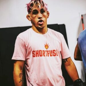 Kris Moutinho Instagram - 😎 few more days 😜
.
.
.
.
#ufc #regimenttrainingcenter #topgamemanagement #soulless #silverbackvibes #lauzonmma #godisgood