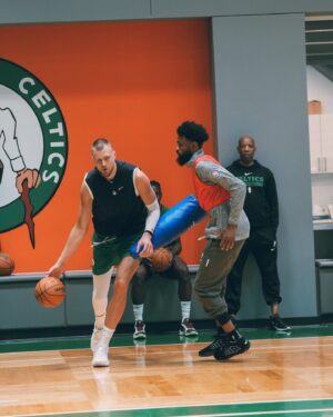 Kristaps Porziņģis Instagram - working his way back 💪