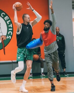 Kristaps Porziņģis Instagram - working his way back 💪
