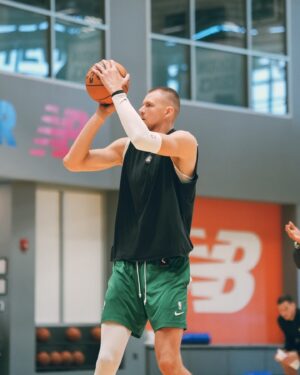 Kristaps Porziņģis Instagram - working his way back 💪