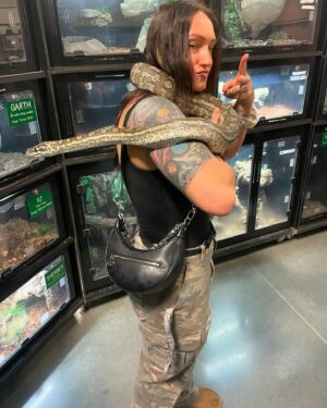 Kristen Stadtlander Instagram - Repticon is my Disney