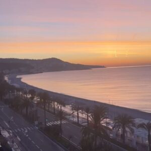 Kristin Davis Instagram - Missing a south of France sunrise… 😍