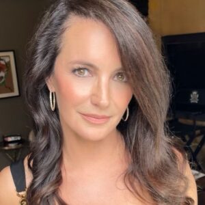 Kristin Davis Instagram - And Just Like That….
What a week! Thank you to our amazing cast and the City of New York. And honor and gift that I am forever grateful for 💗
We are streaming the first 2episodes now 💙 Love to all !
@justlikethatmax 
@streamonmax
