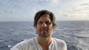 Kristoffer Polaha Instagram - Sea worthy. 

I know it’s cold where a lot of you are today, so here’s an 11 second escape. Bon voyage.