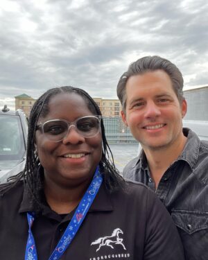Kristoffer Polaha Instagram - Thank you Kansas City! 
Thank you #christmasconkc 
Thank you Mr. Hall and @hallmark ers for the warm welcome 
& 
Thank you to all our fans! 

Let’s do it again sometime soon! 

🙏🏼 @thats4ent 
🙏🏼 @marybethhersheykc 
🙏🏼 @thegranfalloon