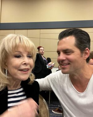 Kristoffer Polaha Instagram - Thank you Kansas City! 
Thank you #christmasconkc 
Thank you Mr. Hall and @hallmark ers for the warm welcome 
& 
Thank you to all our fans! 

Let’s do it again sometime soon! 

🙏🏼 @thats4ent 
🙏🏼 @marybethhersheykc 
🙏🏼 @thegranfalloon