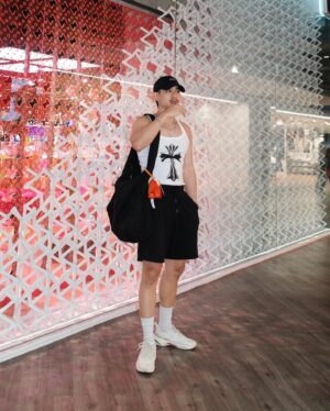 Krittanai Arsalprakit Instagram - หลงรักมั้ย…ไม่แน่ใจ แต่ที่แน่ใจคือหลงห้าง หาทางออกไปเจอ.