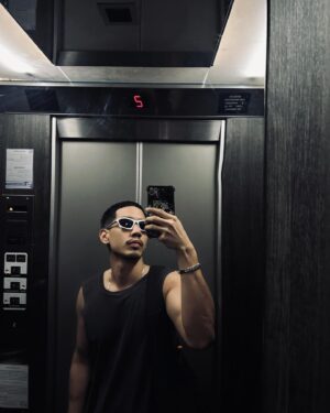 Krittanai Arsalprakit Instagram - ถ่ายๆไปก่อน จะลงเมื่อไหร่ ค่อยกดลิฟท์.