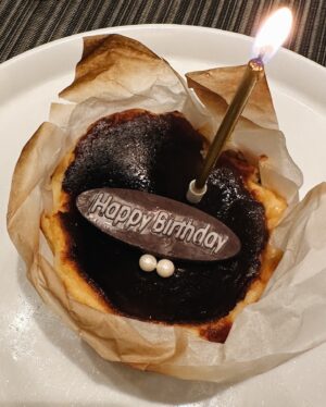 Kurt Huang Instagram - 每天有每天的快樂
今天是生日快樂

謝謝26歲，謝謝我愛的和愛我的每一個人

Happy birthday to ME
祝我生日快樂 🎂✨🛸