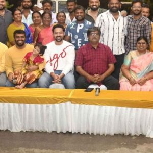 Kushee Ravi Instagram - ಎಲ್ಲಾ ಸ್ನೇಹಿತರಿಗೆ ನಮಸ್ಕಾರಗಳು,

ನಮ್ಮ ಸಂಸ್ಥೆ ಹೆಮ್ಮೆಯಿಂದ ನಿರ್ಮಾಣ ಮಾಡಿರುವ ಶ್ರೀಕಾಂತ ಹುಣಸೂರು ನಿರ್ದೇಶಿಸಿರುವ ಶ್ರೀ ಪ್ರಣಂ ದೇವರಾಜ್ , ಖುಷಿ ರವಿ , ರಂಗಾಯಣ ರಘು ಮತ್ತು ಇತರರು ನಟಿಸಿರುವ " ಸನ್ ಆಫ್ ಮುತ್ತಣ್ಣ"  ಚಿತ್ರದ ಚಿತ್ರೀಕರಣ ಮುಕ್ತಾಯವಾಗಿದೆ ಎಂದು ತಿಳಿಸಲು ಹರ್ಷಿಸುತೇವೆ.

ದಿನಾಂಕ "08/07/2024" ರಂದು "ಶ್ರೀ ಬಂಡಿ ಮಹಾಕಾಳಿ ದೇವಸ್ಥಾನ" ದಲ್ಲಿ ಚಿತ್ರದ ಕುಂಬಳಕಾಯಿ ಪೂಜೆ ನೆಡೆದಿದ್ದು.

ನಮ್ಮ ಚಿತ್ರಕ್ಕೆ ಪ್ರತ್ಯಕ್ಷವಾಗಿ ಪರೋಕ್ಷವಾಗಿ ಸಿನಿಮಾ ಪೂರ್ಣಗೊಳಿಸಲು ಕಾರಣರಾದ ತಮ್ಮಗೆ ಮತ್ತು ಎಲ್ಲಾ ಮಧ್ಯಮ ಮಿತ್ರರಿಗೆ ಧನ್ಯವಾದಗಳು.

@pranamdevaraj @thisis_srk @iamkusheeraviofficial @arunbv.89 @skatingkrishna @akashm809 @sonofmuthanna