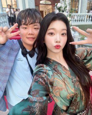 Kwak Joon-bin Instagram - 츠키와 우즈베키스탄 여행
오늘밤 8시 5분 기사식당 레츠고

#기사식당#곽튜브