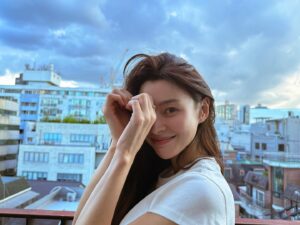 Kwon Na-ra Instagram - 🩵