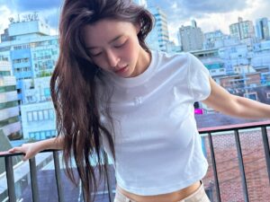 Kwon Na-ra Instagram - 🩵