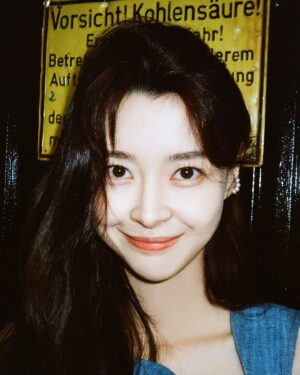 Kwon Na-ra Instagram - 🩵