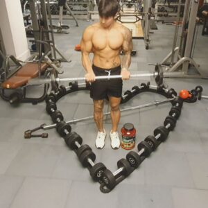Kwon Tae-ho Instagram - Gym life 
주말에 클럽대신 헬스클럽가는 헬창이라면
다들 이정도 헬스장 사랑은 기본이쥬??
운동을 좋아하는 이성에게 이렇게 프로포즈 해봐요
헬스장에서 닭가슴살 꽃다발에 비타민 반지를 끼워주며 이렇게 얘기해봐요 평생 bcaa 타줄게라고 .....
단 3대500 미만은 안됩니다.  3대500이상만 가능한
프로포즈입니다. . .
운동전후로 머다? 
칼로바이다
먹는거까지 운동이다 .

#칼로바이 #Calobye #협찬 #프로틴
#tattoo #바나나맛 #fitnesslife #fitnessmotivation #militaryart #fitnessfun #fitnessmodel #mafia #streetfight #쿵푸 #주짓수 #gym #physique #kicks #ifbb #ufc  #ultimatebeastmaster #wbff #samurai #action  #gymlife #stunt #naturalbodybuilder #musclemania #hollywood